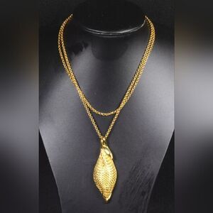 Vintage TRIFARI Goldtone Textured Woven Leaf Pendant Necklace & Chain 36"L